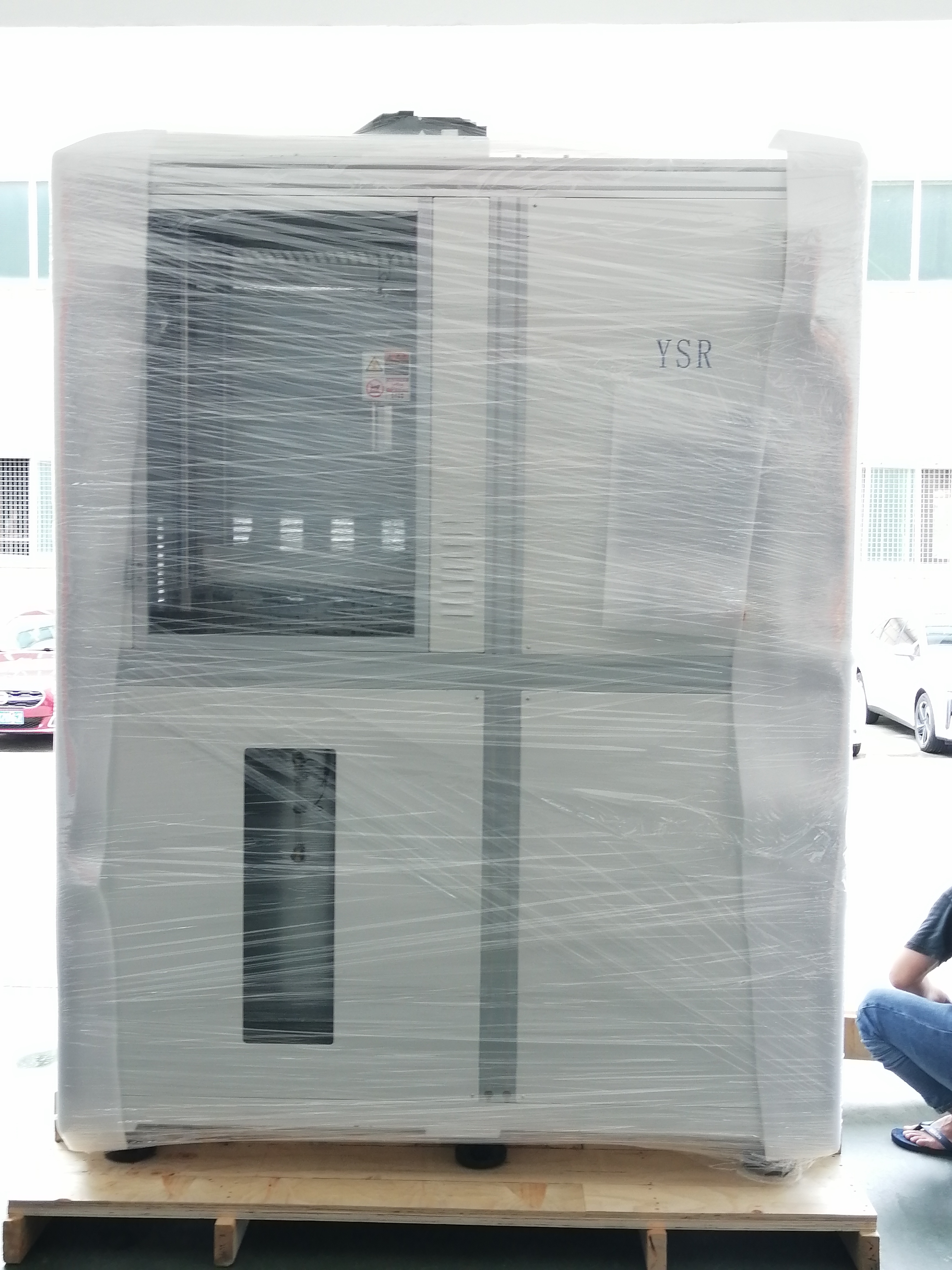 Se ha completado el envío de la máquina de prensa isostática caliente automática.